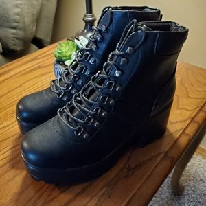 🖤🕸CUTE Combat Boots🕸🖤 NEW!